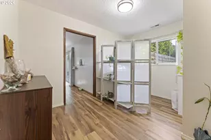 2185 N 8th St, Coos Bay, OR 97420 - Photo 10