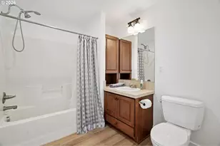 6299 NE Carillion Dr, Hillsboro, OR 97124 - Photo 18