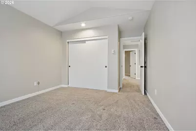 12528 SE Taggart St, Portland, OR 97236 - Photo 22