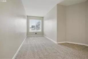 12528 SE Taggart St, Portland, OR 97236 - Photo 26