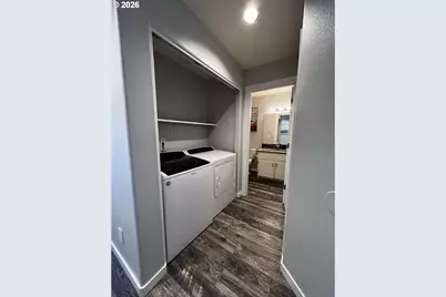 12528 SE Taggart St, Portland, OR 97236 - Photo 30