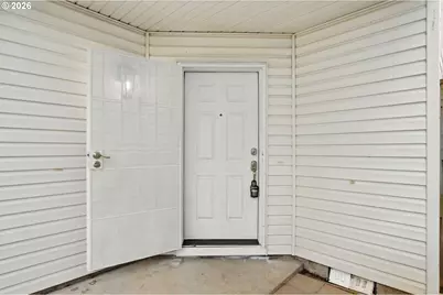 12528 SE Taggart St, Portland, OR 97236 - Photo 4