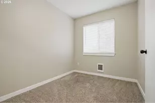 12528 SE Taggart St, Portland, OR 97236 - Photo 24