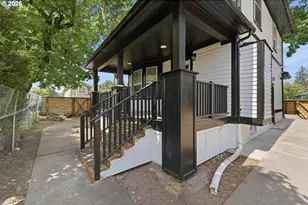 30 NE 143rd Ave, Portland, OR 97230 - Photo 4