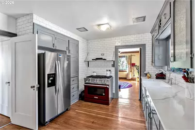 5806 NE Garfield Ave, Portland, OR 97211 - Photo 14