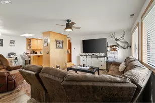 860 E Tamarack Ave, Hermiston, OR 97838 - Photo 4