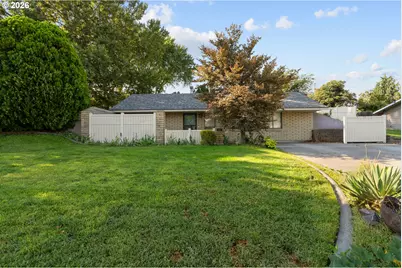 860 E Tamarack Ave, Hermiston, OR 97838 - Photo 2