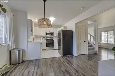 6223 N Yale St, Portland, OR 97203 - Photo 8