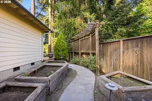 17226 Tualatin St, Lake Oswego, OR 97035 - Photo 30