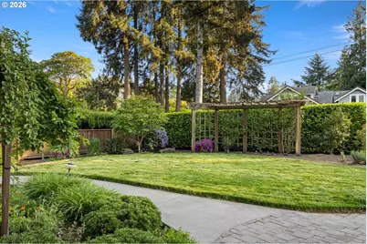 17226 Tualatin St, Lake Oswego, OR 97035 - Photo 2