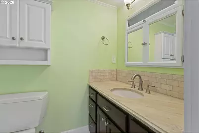 778 E Lincoln St, Woodburn, OR 97071 - Photo 14