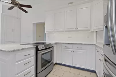 778 E Lincoln St, Woodburn, OR 97071 - Photo 20