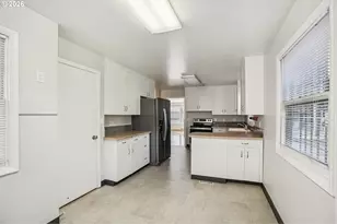 10985 SE Holgate Blvd, Portland, OR 97266 - Photo 16