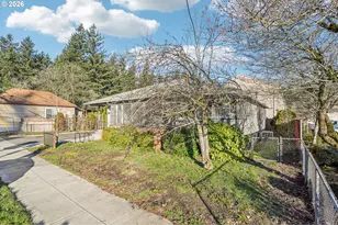 10985 SE Holgate Blvd, Portland, OR 97266 - Photo 4