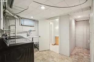 10985 SE Holgate Blvd, Portland, OR 97266 - Photo 34