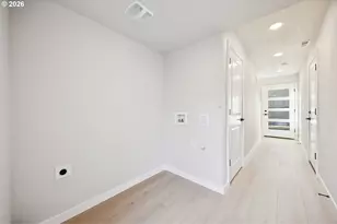 1726 SE Sherrett St, Portland, OR 97202 - Photo 10