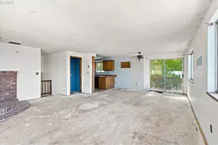 1499 NE Hillcrest Dr, Grants Pass, OR 97526 - Photo 6