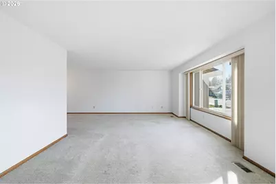 5070 NW Kahneeta Dr, Portland, OR 97229 - Photo 6