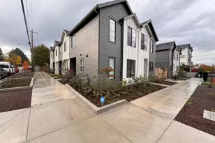 4719 NE 107th Ave, Portland, OR 97220 - Photo 2