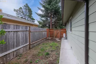 1651 29th St, Florence, OR 97439 - Photo 30