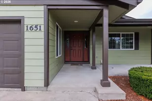 1651 29th St, Florence, OR 97439 - Photo 2