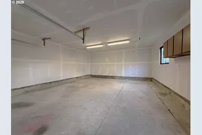 934 Pacific Ave, Coos Bay, OR 97420 - Photo 14