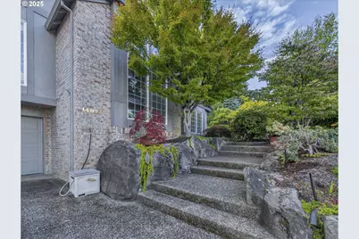 1407 SE Beech Pl, Gresham, OR 97080 - Photo 2
