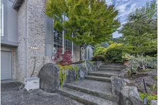 1407 SE Beech Pl, Gresham, OR 97080 - Photo 2