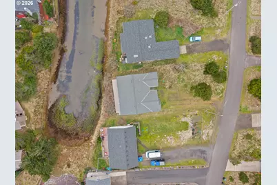 1801 NW Dolphin Ln, Waldport, OR 97394 - Photo 28