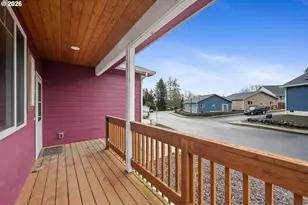 606 2nd St, Garibaldi, OR 97118 - Photo 4