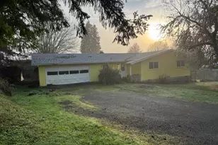 560 St John St, Sutherlin, OR 97479 - Photo 40