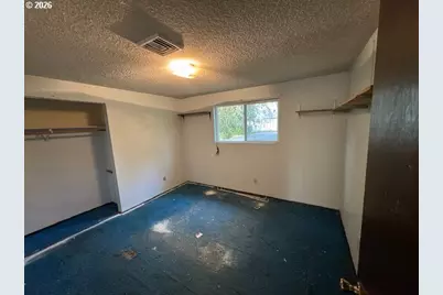 560 St John St, Sutherlin, OR 97479 - Photo 16