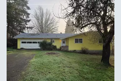 560 St John St, Sutherlin, OR 97479 - Photo 2