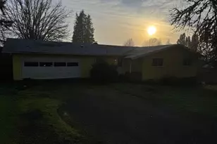 560 St John St, Sutherlin, OR 97479 - Photo 42