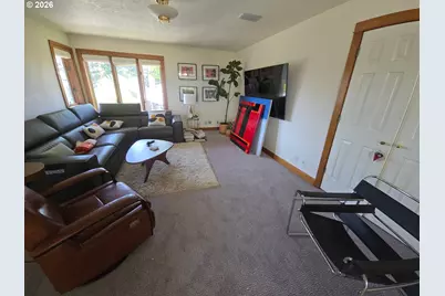 3037 NE Rocky Butte Rd, Portland, OR 97220 - Photo 10
