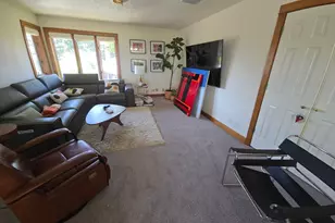 3037 NE Rocky Butte Rd, Portland, OR 97220 - Photo 10
