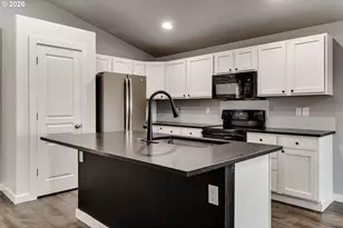 5854 Avalon St, Eugene, OR 97402 - Photo 10