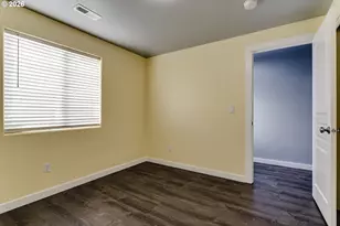 5854 Avalon St, Eugene, OR 97402 - Photo 32