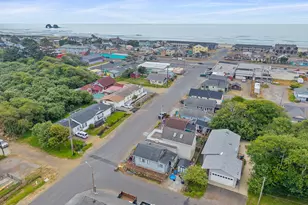 185 S Coral St, Rockaway Beach, OR 97136 - Photo 26