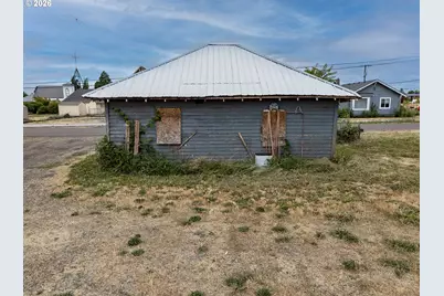 122 S 12th Ave, Cornelius, OR 97113 - Photo 14