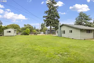 15245 SE Market Ct, Portland, OR 97233 - Photo 26