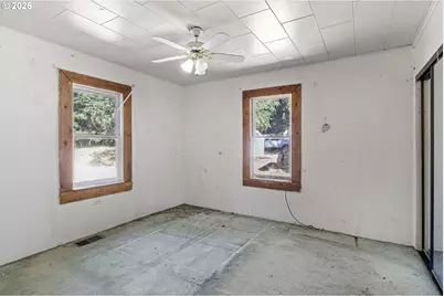 426 Lou Gray Dr, Myrtle Creek, OR 97457 - Photo 8