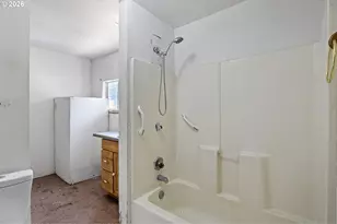 426 Lou Gray Dr, Myrtle Creek, OR 97457 - Photo 16