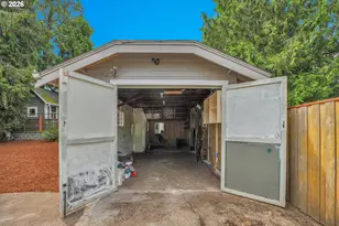 244 NE Buffalo St, Portland, OR 97211 - Photo 24