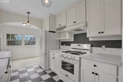 244 NE Buffalo St, Portland, OR 97211 - Photo 8