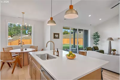 851 W Washington St, Carlton, OR 97111 - Photo 12
