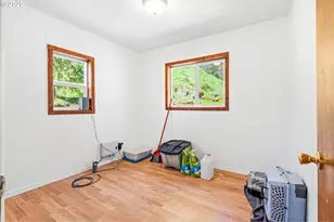 38775 Golden Valley Dr, Lebanon, OR 97355 - Photo 8