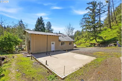 38775 Golden Valley Dr, Lebanon, OR 97355 - Photo 16