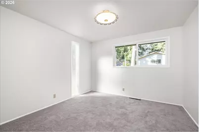 195 Coachman Dr, Eugene, OR 97405 - Photo 24