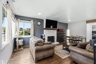 1159 19th Ave, Longview, WA 98632 - Photo 4